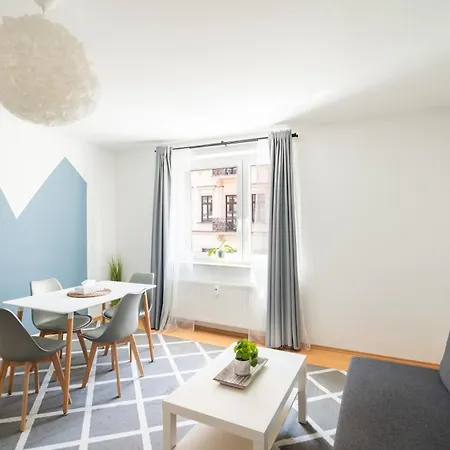 Tolle Lage - Charmante Mit Balkon No1 *