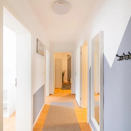 Tolle Lage - Charmante Mit Balkon No1