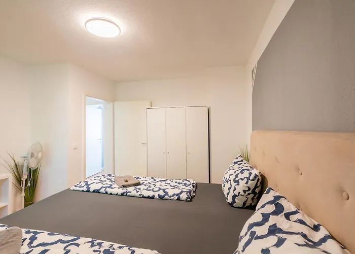 Tolle Lage - Charmante Mit Balkon No1 아파트